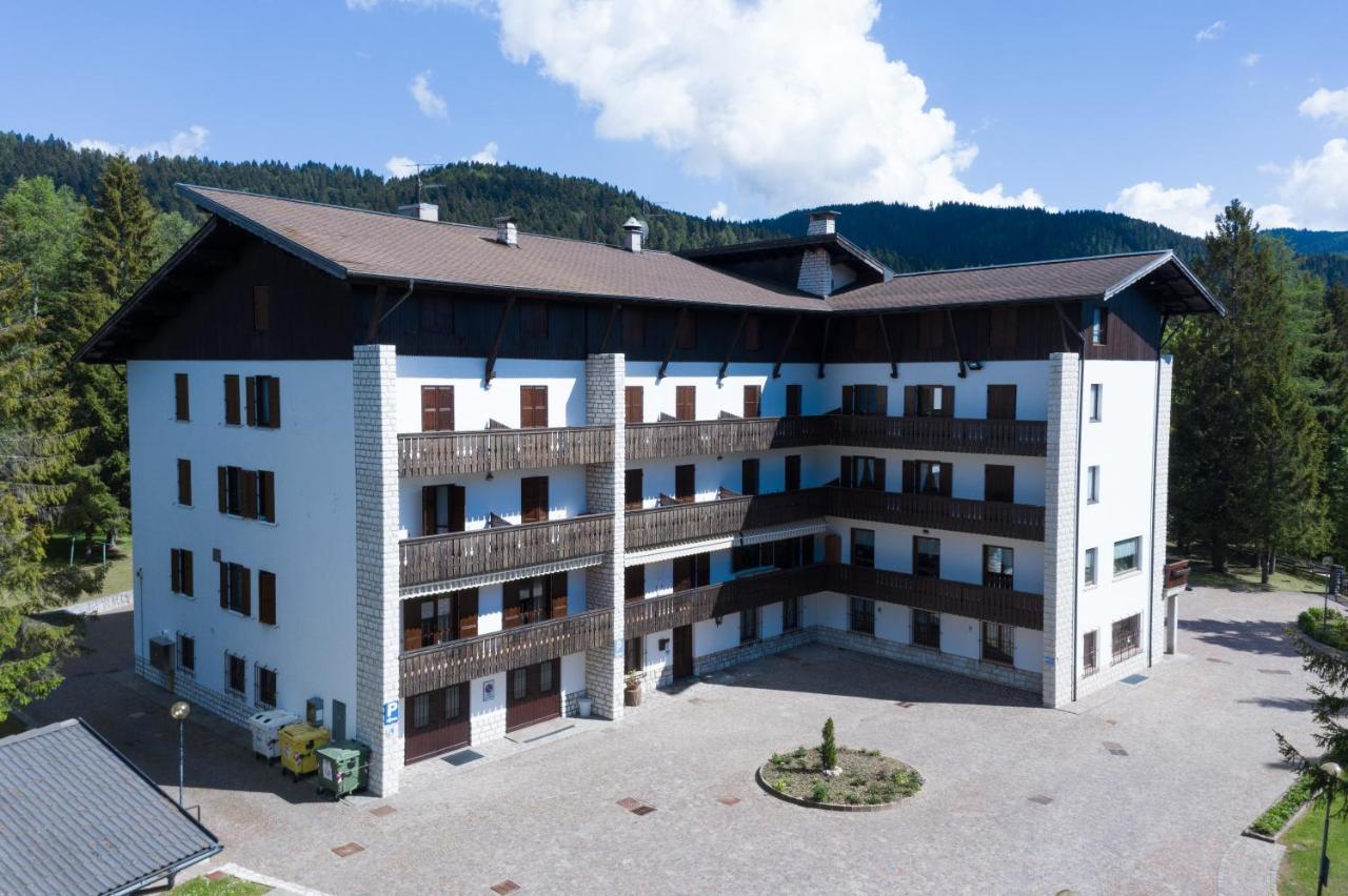 Casa Santa Maria Folgaria Exterior foto